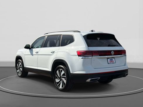 Used 2025 Volkswagen Atlas SE FWD image 7