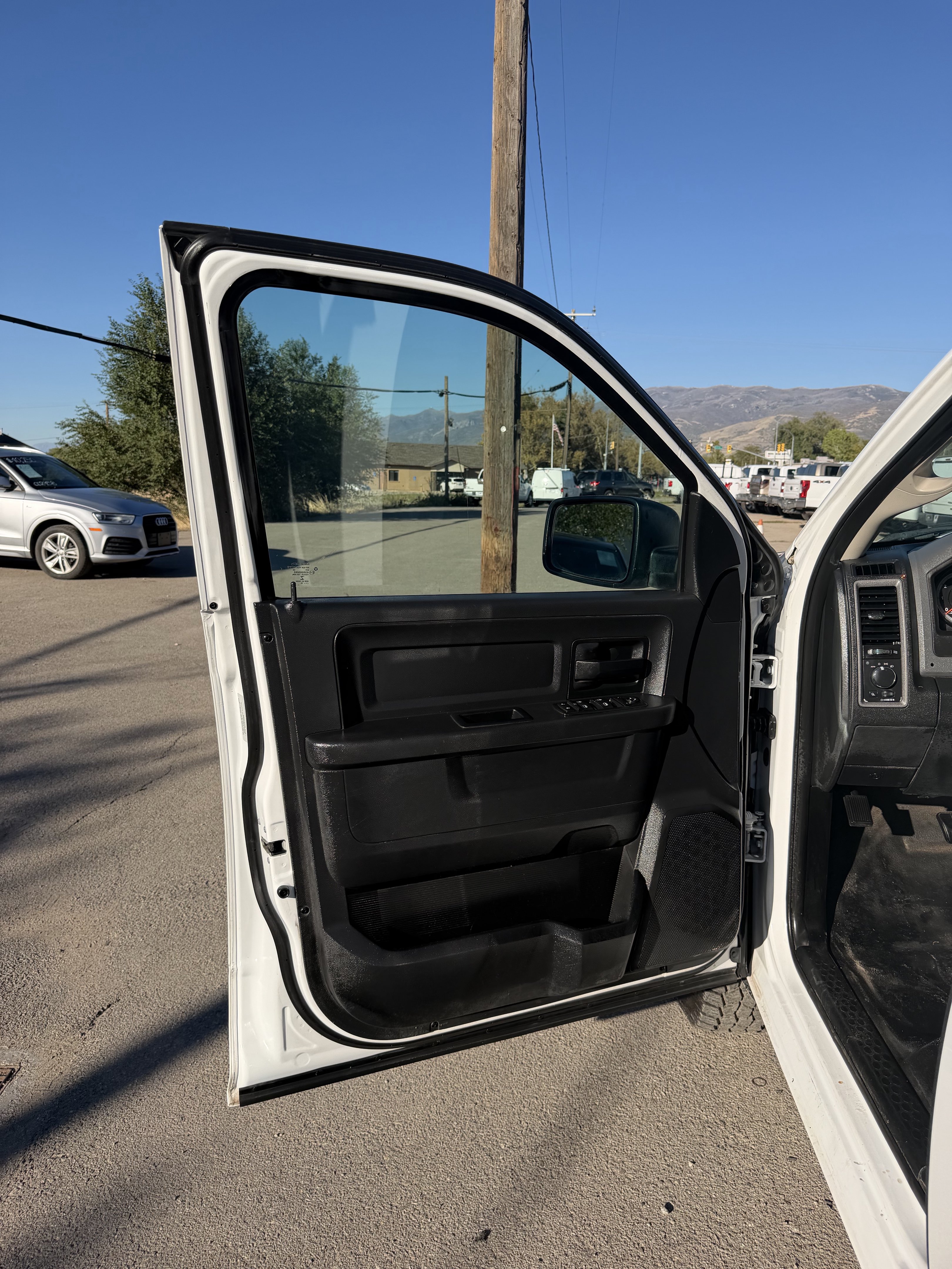 Used 2015 RAM 1500 Tradesman w/ Popular Equipment Group AWD/4WD image 17