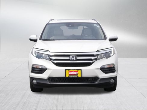 Used 2017 Honda Pilot Touring image 2