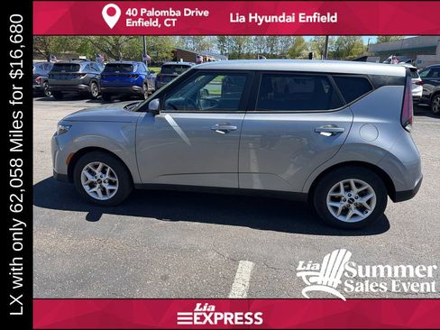 Used 2024 Kia Soul LX w/ Option Group 015 FWD image 6