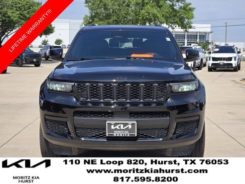Used 2025 Jeep Grand Cherokee L Laredo RWD image 12