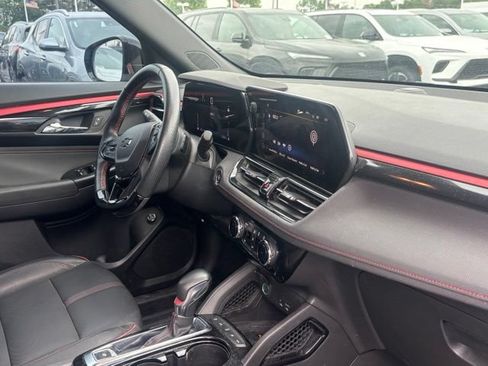 Used 2024 Chevrolet TrailBlazer RS w/ Convenience Package AWD/4WD image 16