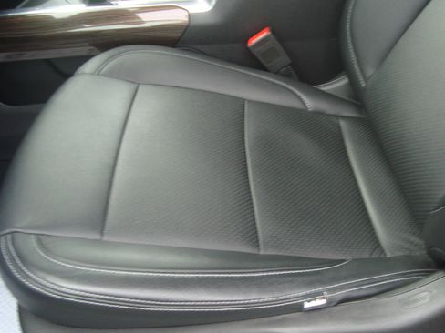 Used 2024 Chevrolet Silverado 1500 LT image 8