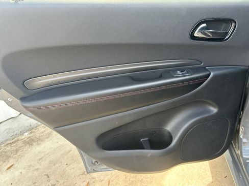 Used 2023 Dodge Durango GT RWD image 12