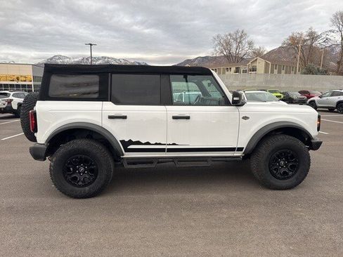 Used 2022 Ford Bronco Wildtrak image 2