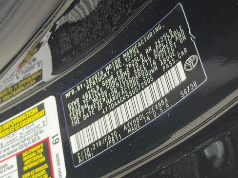 Used 2025 Toyota Camry LE image 28