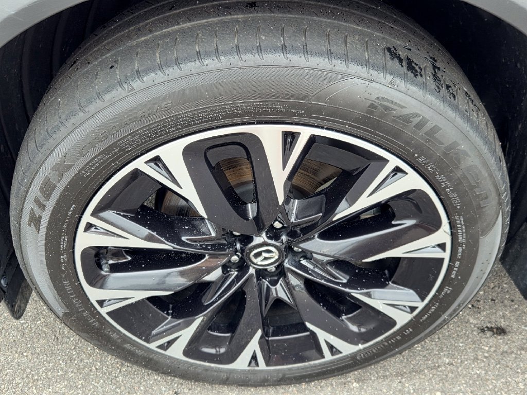 Used 2024 MAZDA CX-90 Plug-In Hybrid w/ Premium Plus AWD/4WD image 11