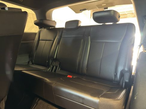 Used 2021 Ford Expedition XLT AWD/4WD image 31