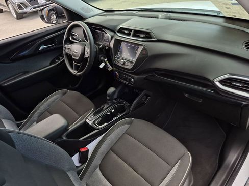 Used 2023 Chevrolet TrailBlazer LS FWD image 22