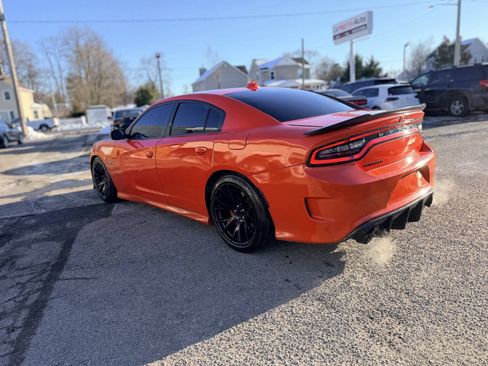 Used 2016 Dodge Charger R/T Scat Pack w/ Technology Group RWD image 11