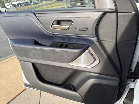 New 2026 INFINITI QX80 4WD w/ Sport Exterior Package image 27