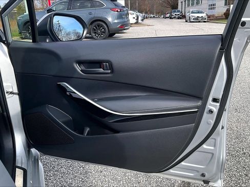 Used 2022 Toyota Corolla LE image 21
