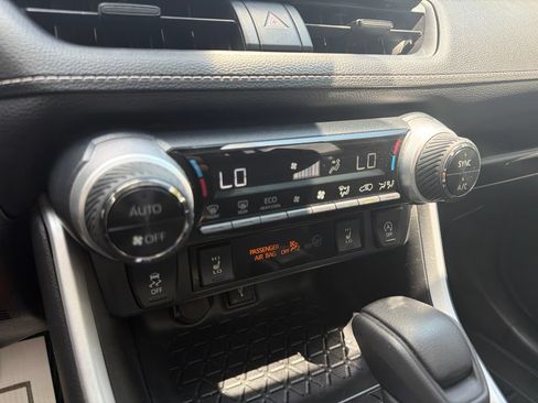 Used 2021 Toyota RAV4 XLE w/ Convenience Package AWD/4WD image 31