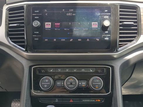Certified 2023 Volkswagen Atlas SE w/ Panoramic Sunroof Package FWD image 24