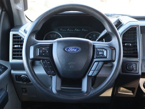 Used 2019 Ford F150 XLT image 18