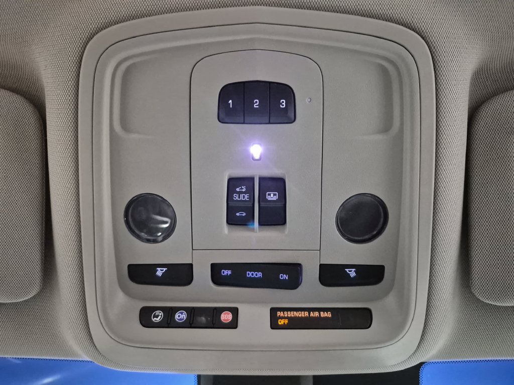 Used 2015 Cadillac XTS Premium FWD image 23