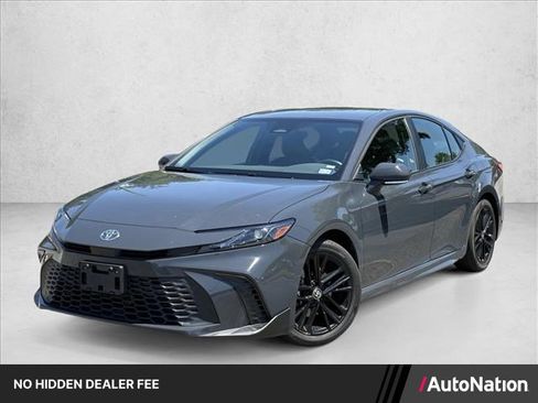 Certified 2026 Toyota Camry SE FWD image 1