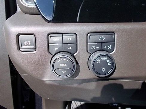 New 2024 Chevrolet Silverado 1500 LT w/ Z71 Off-Road Package image 15