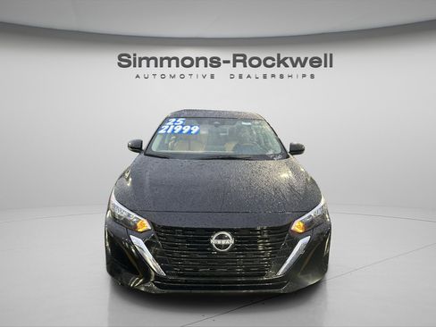 Used 2025 Nissan Sentra SV w/ SV Premium Package image 1