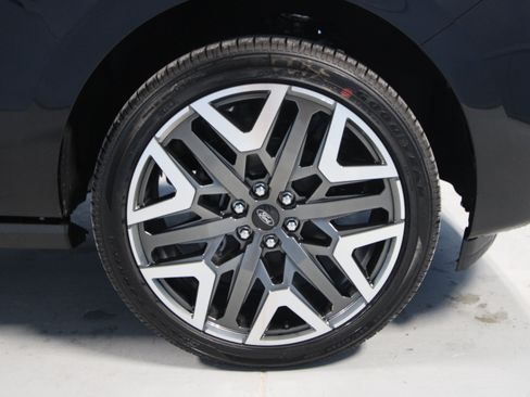 New 2026 Ford Expedition Max Platinum w/ Platinum Ultimate Package AWD/4WD image 36