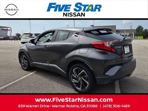 Used 2021 Toyota C-HR Limited FWD image 8