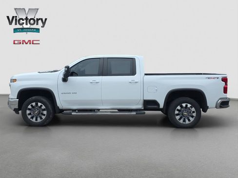 Used 2024 Chevrolet Silverado 2500 LT w/ All Star Edition AWD/4WD image 6