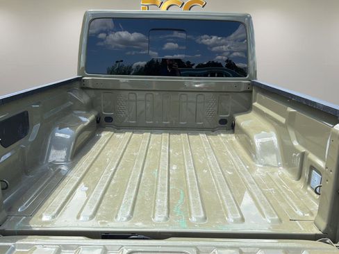 Used 2025 Jeep Gladiator Sport AWD/4WD image 21