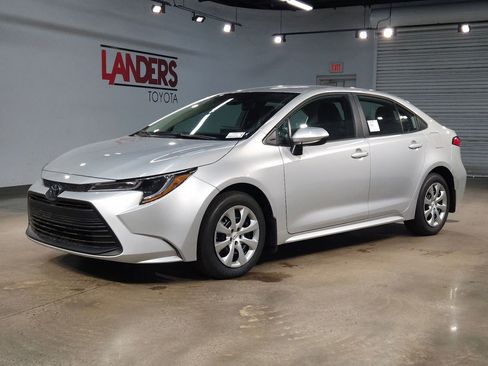 New 2026 Toyota Corolla LE image 3