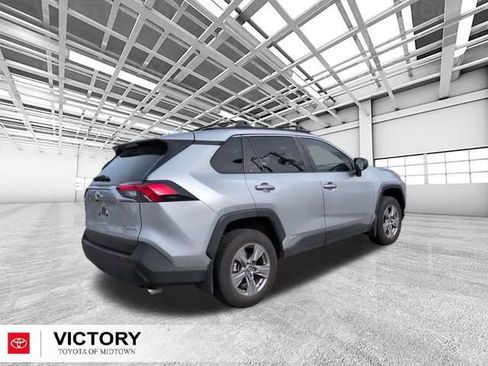 Used 2024 Toyota RAV4 LE AWD/4WD image 3