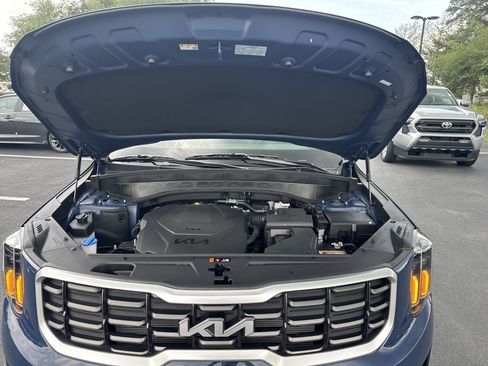 Used 2025 Kia Telluride S AWD/4WD image 44