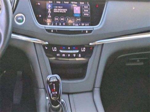 Used 2025 Cadillac XT5 Premium Luxury image 27