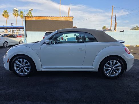 Used 2013 Volkswagen Beetle TDI image 6