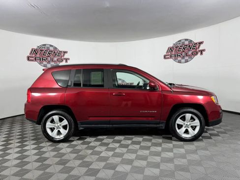 Used 2017 Jeep Compass Latitude AWD/4WD image 8