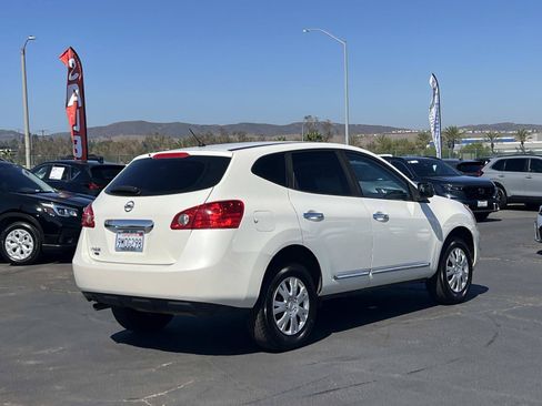 Used 2015 Nissan Rogue S FWD image 19