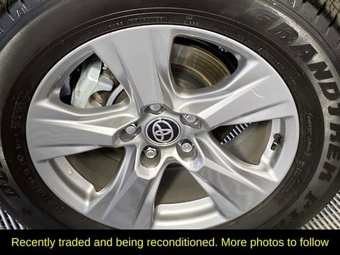 Used 2025 Toyota RAV4 LE AWD/4WD image 27