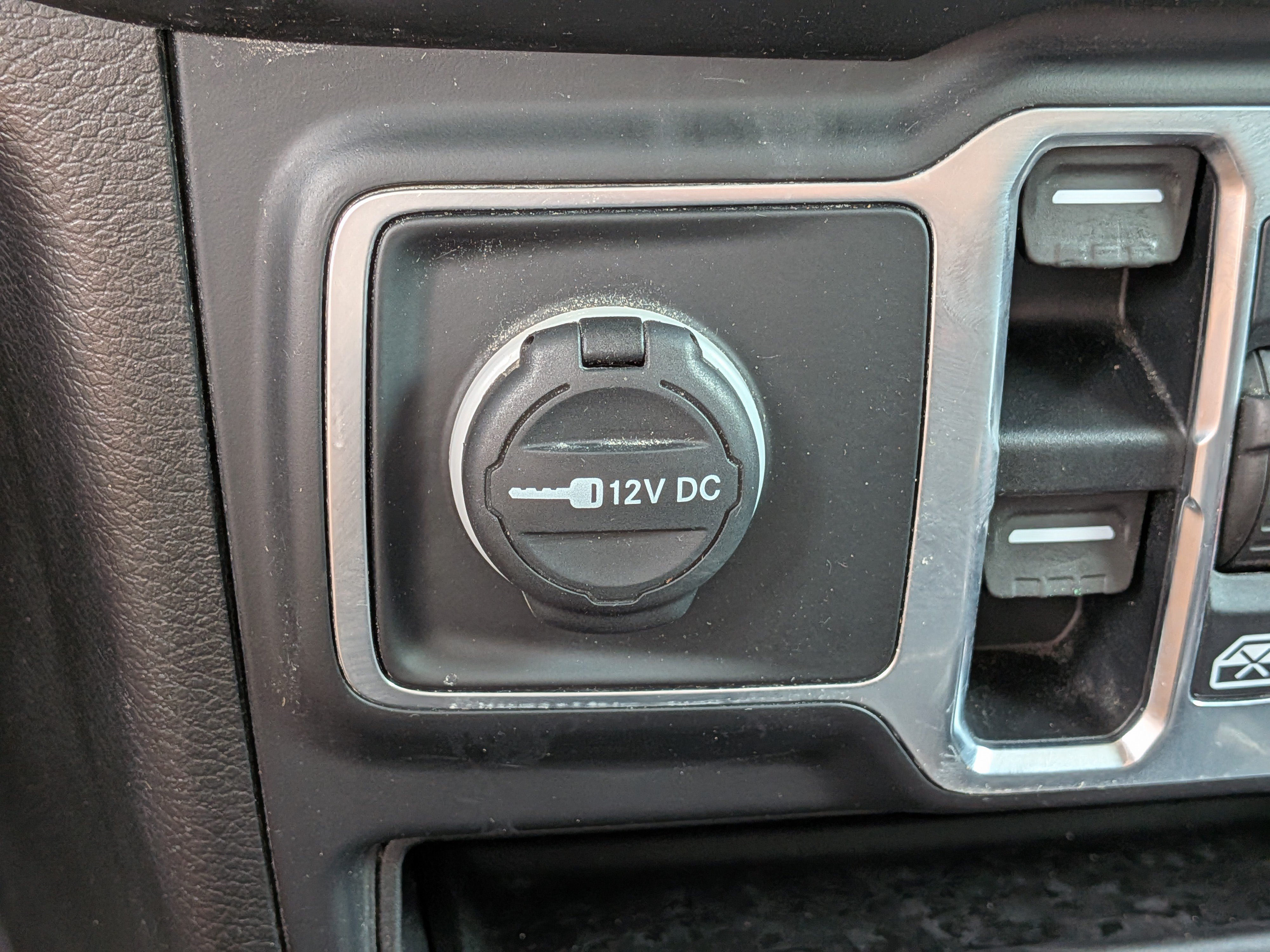 Used 2020 Jeep Gladiator Sport w/ Quick Order Package 24S AWD/4WD image 28