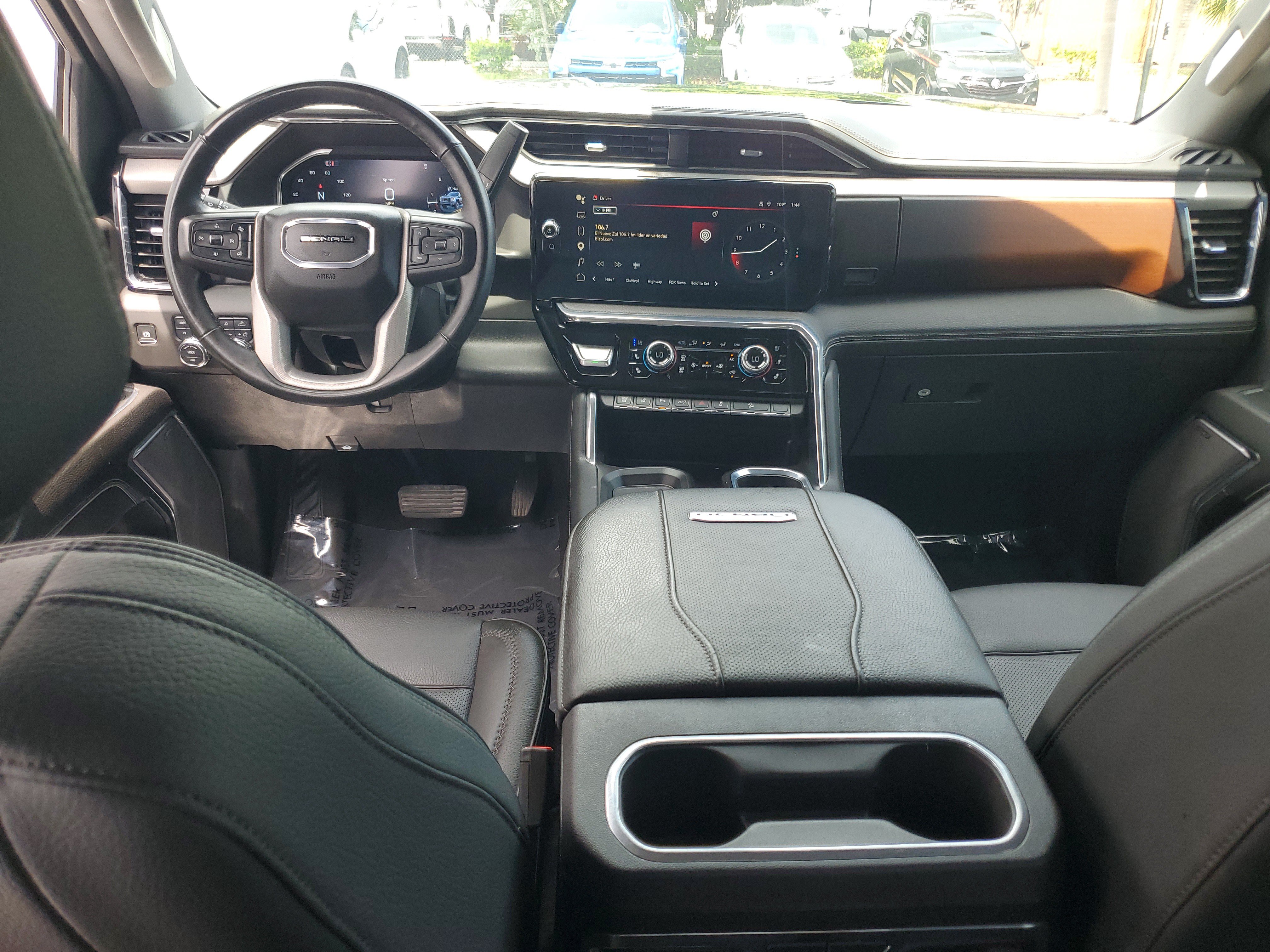 Certified 2025 GMC Sierra 2500 Denali w/ Denali Reserve Package AWD/4WD image 15