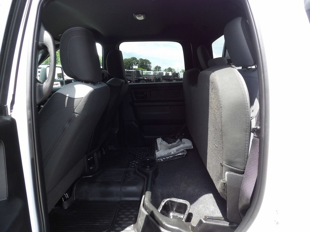 Used 2024 RAM 5500 Tradesman w/ Chrome Appearance Group AWD/4WD image 33