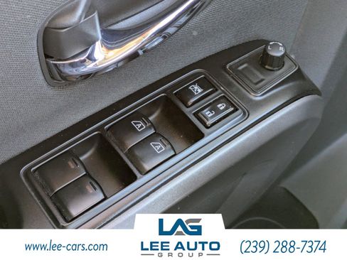 Used 2015 Nissan Titan SV w/ SV Value Truck Package image 17