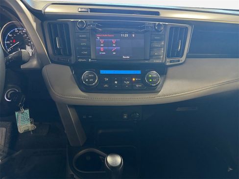 Used 2016 Toyota RAV4 XLE image 22