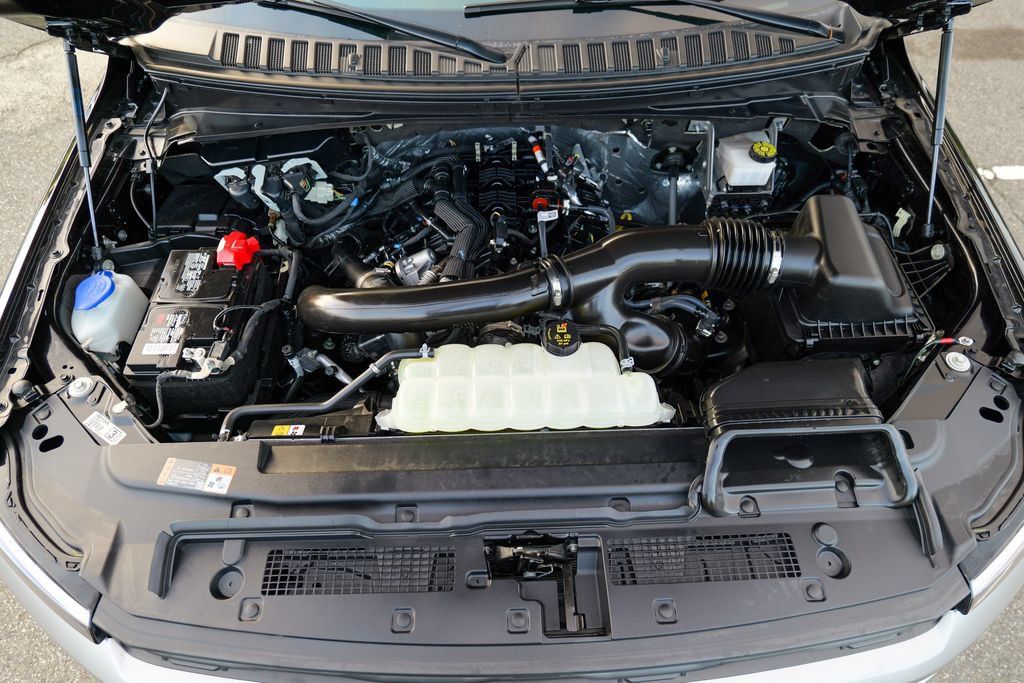 Used 2023 Ford Expedition XLT AWD/4WD image 58