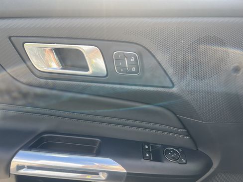 Used 2025 Ford Mustang GT Premium RWD image 11