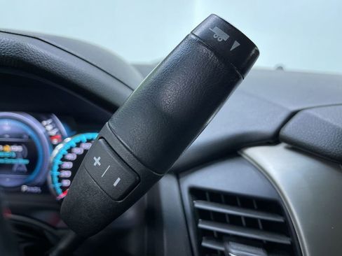 Used 2018 GMC Yukon Denali image 24