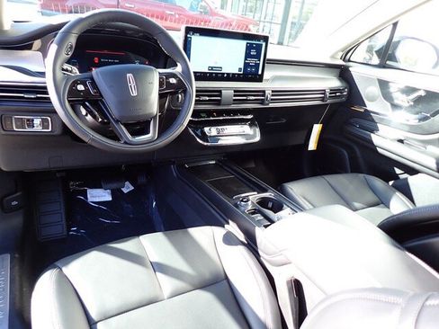 New 2026 Lincoln Corsair Premiere image 17