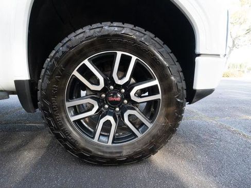 Used 2022 GMC Sierra 1500 AT4 w/ AT4 Premium Package image 43