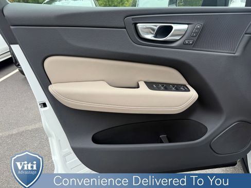New 2026 Volvo XC60 B5 Core w/ Climate Package image 11