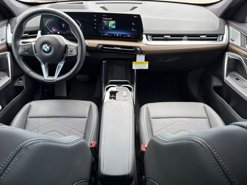 Used 2025 BMW X1 xDrive28i w/ Technology Package AWD/4WD image 5