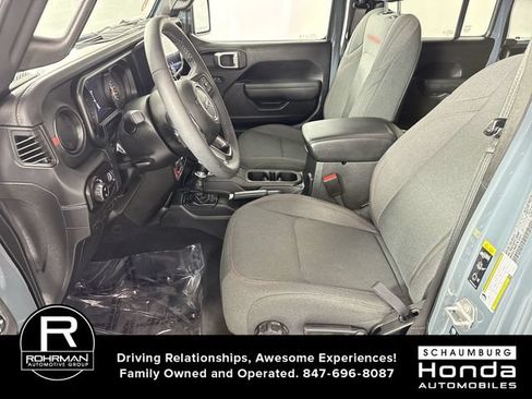 Used 2026 Jeep Gladiator Rubicon AWD/4WD image 5