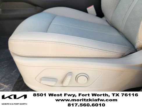 New 2026 Kia Sorento S w/ S Panoramic Sunroof Package FWD image 17