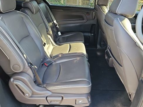 Used 2023 Honda Odyssey Elite image 19